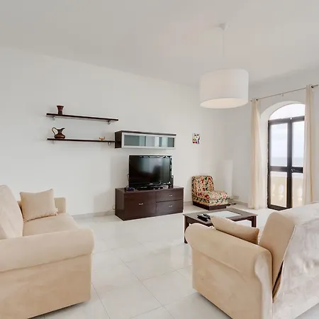 Marvellous Seafront In Apartament Sliema