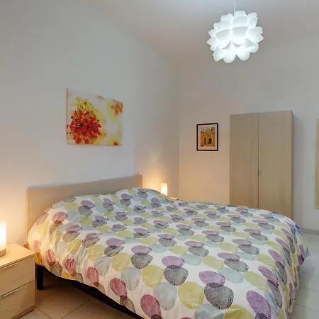Apartament Marvellous Seafront In *