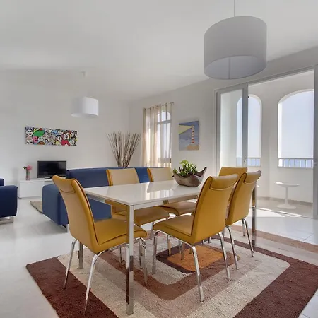 Marvellous Seafront In * Sliema